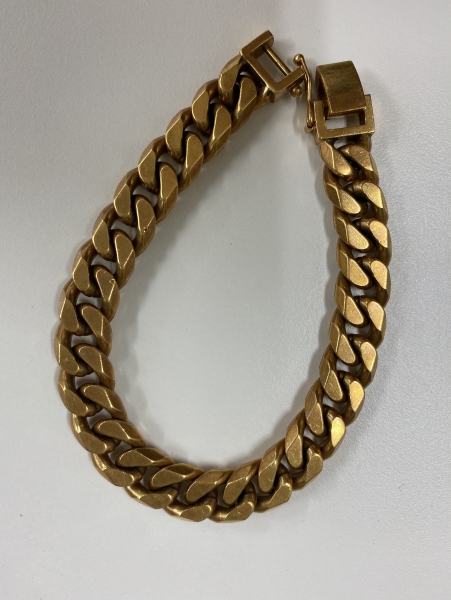 金高騰中！喜平型ブレスレットをお買取り致しました。