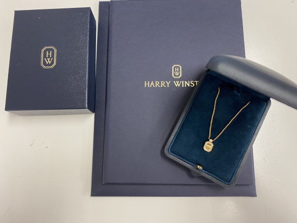 HARRY WINSTONハリーウィンストンペンダントをお買取り致しました。