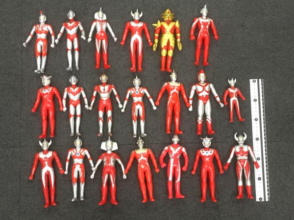 ウルトラマンのソフビ