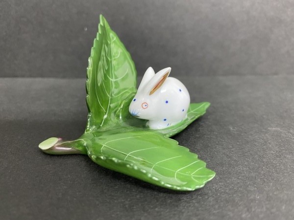 ＨＥＲＥＮＤＯ　ヘレンド　置物　「葉の上のうさぎ」　カードスタンド