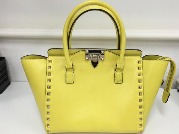 ＶＡＬＥＮＴＩＮＯ　スタッズ　２ＷＡＹショルダーバッグ