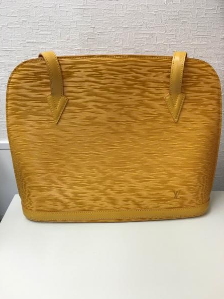 ルイヴィトン　エピ　リュサック